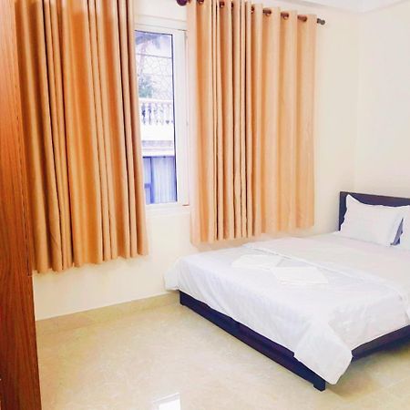 Hong Vinh Hotel Ho Chi Minh City Exterior photo